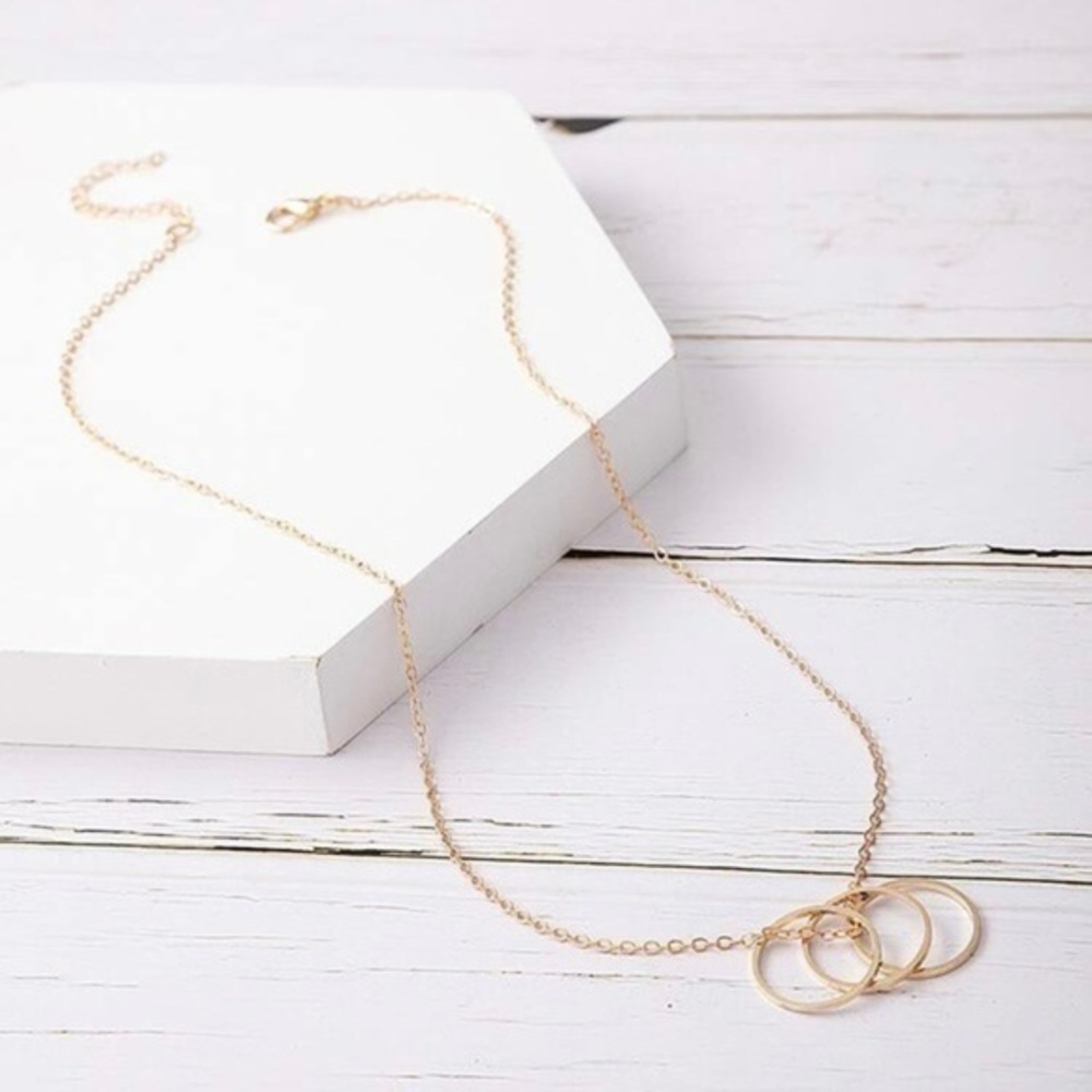 3/$30 💛 Multi Ring Necklace